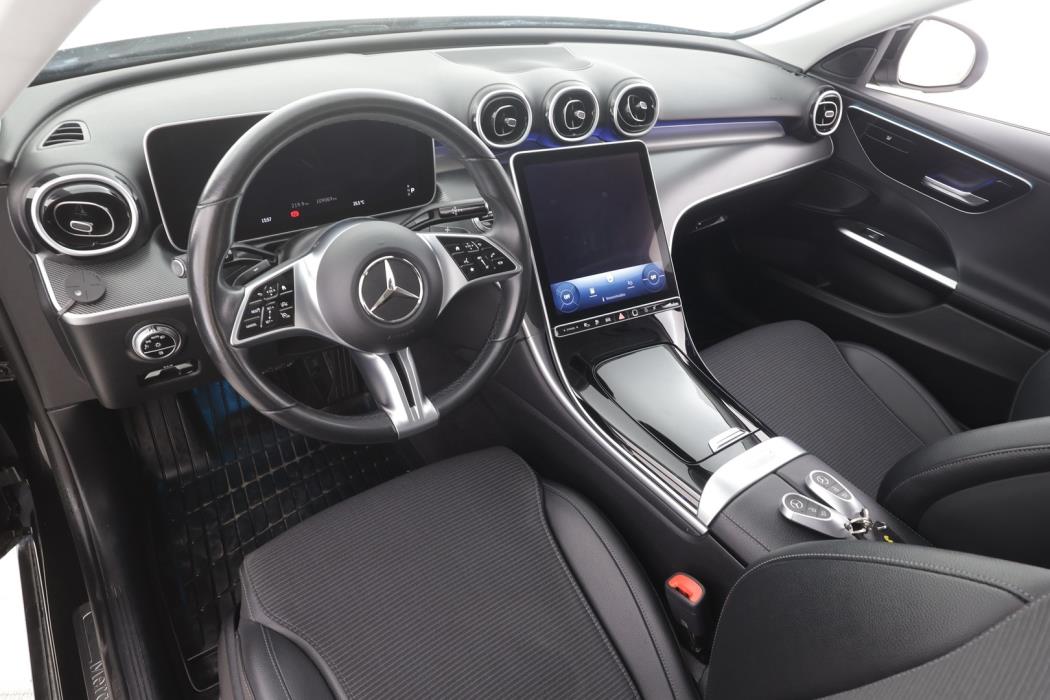 MERCEDES-BENZ C 2023