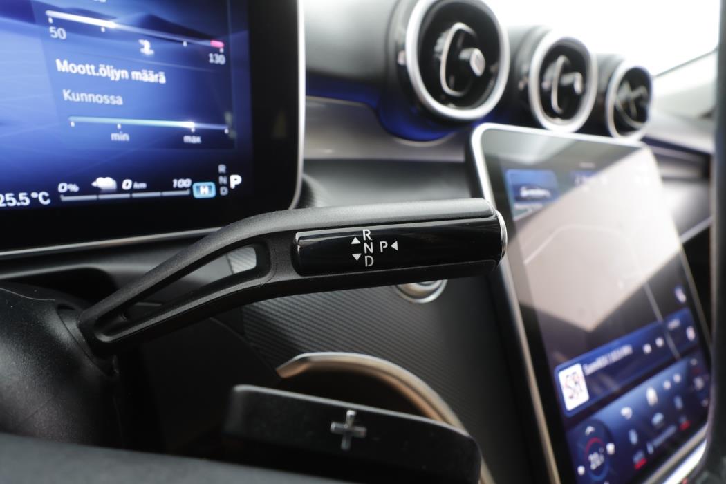 MERCEDES-BENZ C 2023