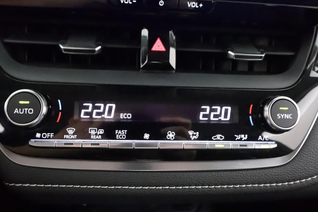 TOYOTA COROLLA 2024