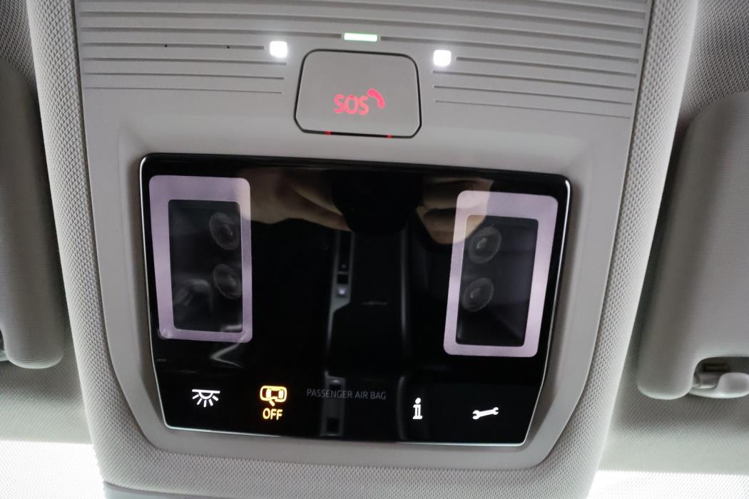 VOLKSWAGEN PASSAT 2024