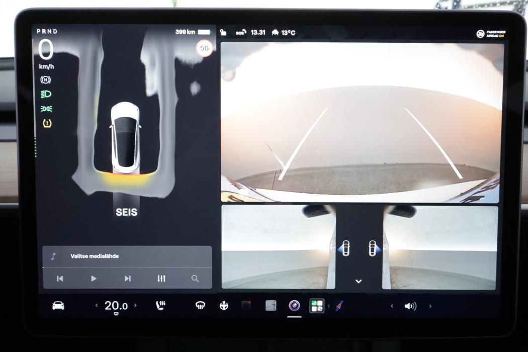 TESLA Model 3 2023