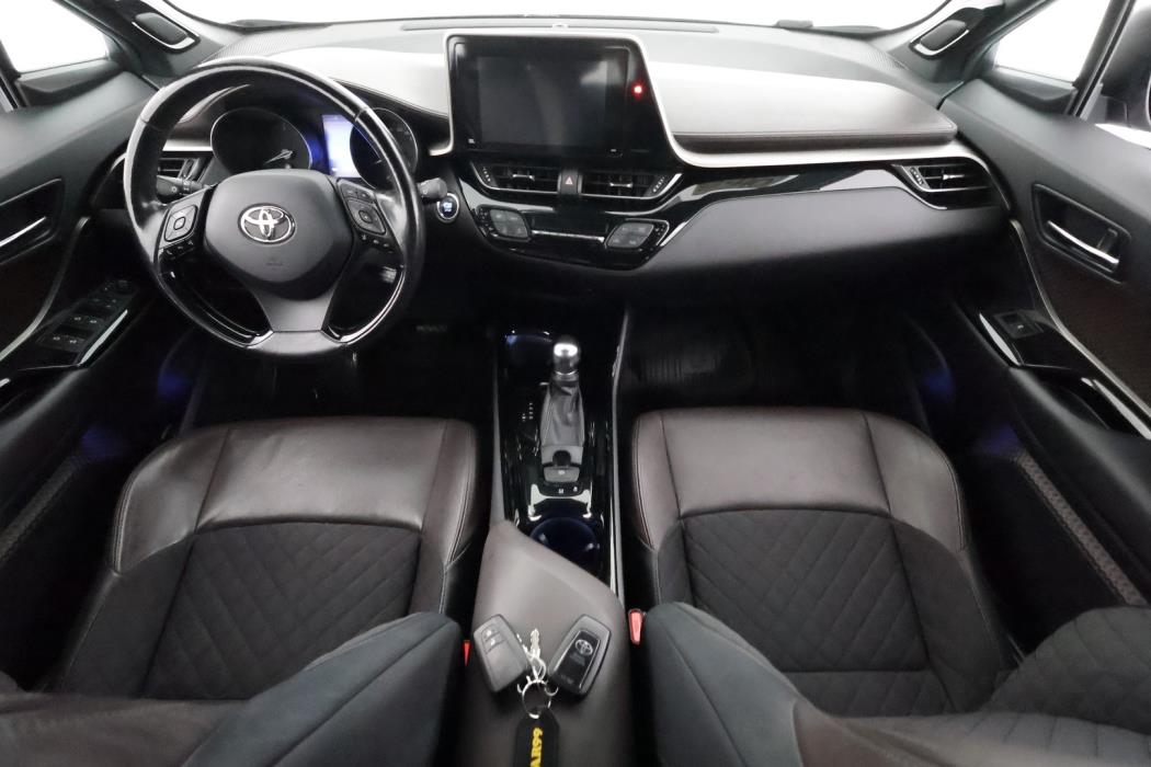 TOYOTA C-HR 2017