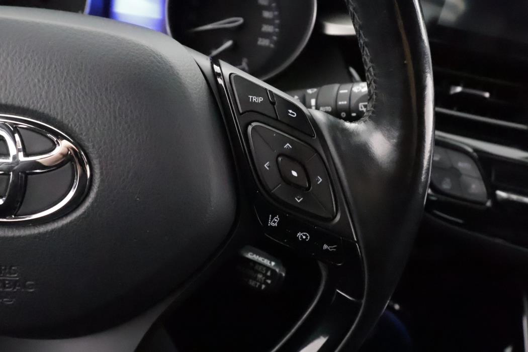 TOYOTA C-HR 2017