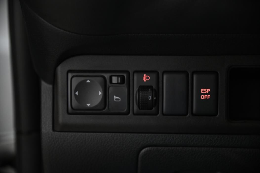 NISSAN Note 2013