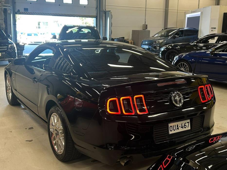 FORD Mustang 2014