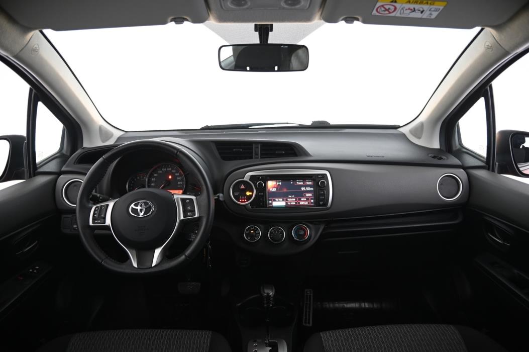 TOYOTA Yaris 2014