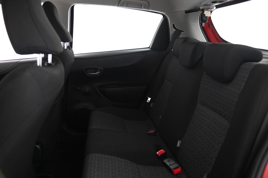 TOYOTA Yaris 2014