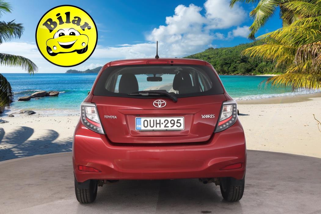 TOYOTA Yaris 2014