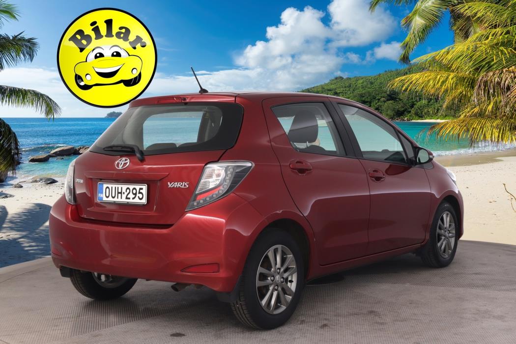 TOYOTA Yaris 2014