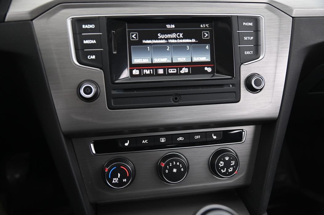 VOLKSWAGEN Passat 2016