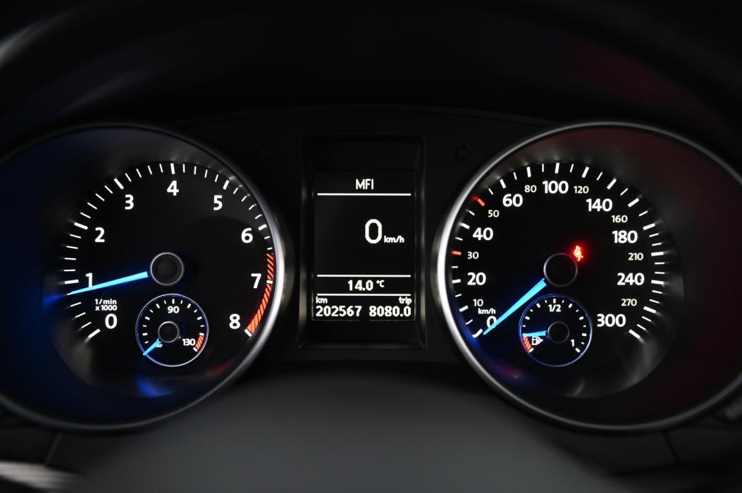 VOLKSWAGEN Golf 2012