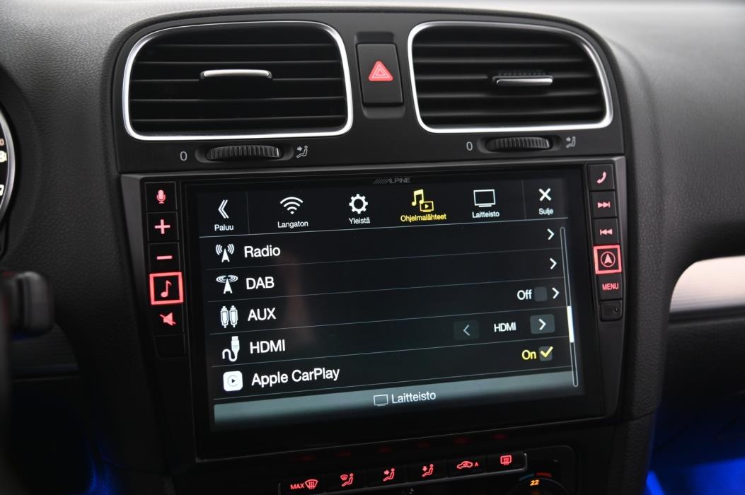 VOLKSWAGEN Golf 2012