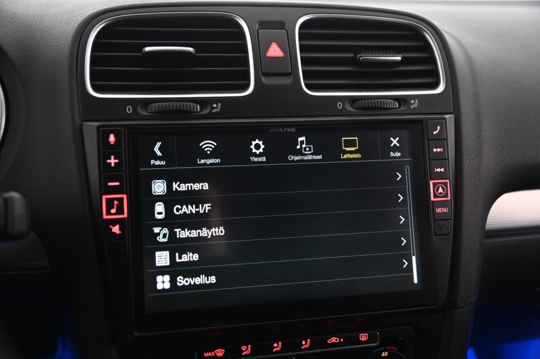 VOLKSWAGEN Golf 2012