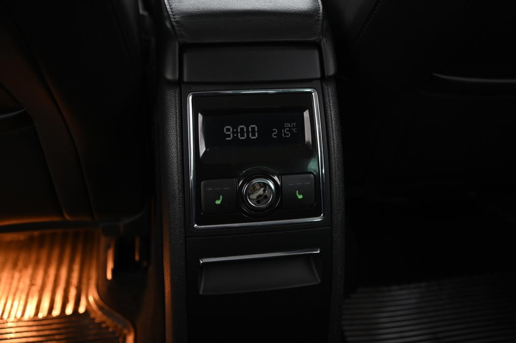 SKODA Superb 2013