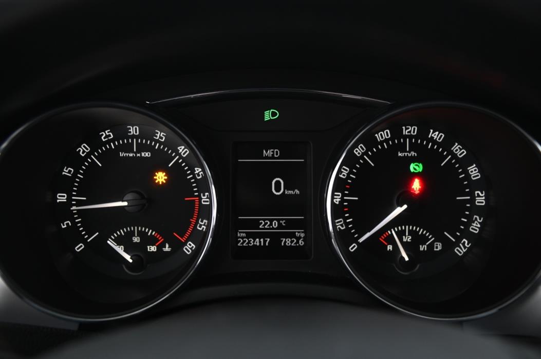 SKODA Superb 2013