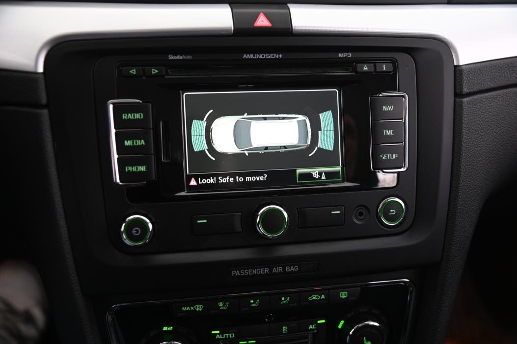 SKODA Superb 2013