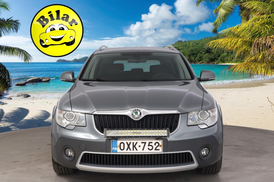 SKODA Superb 2013
