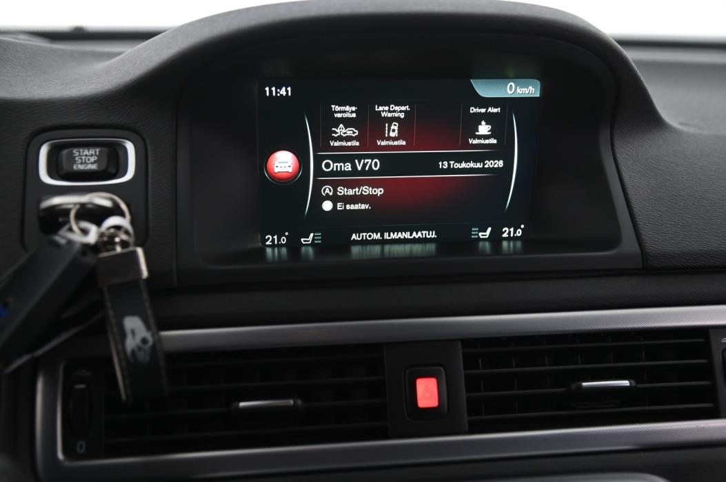 VOLVO V70 2015
