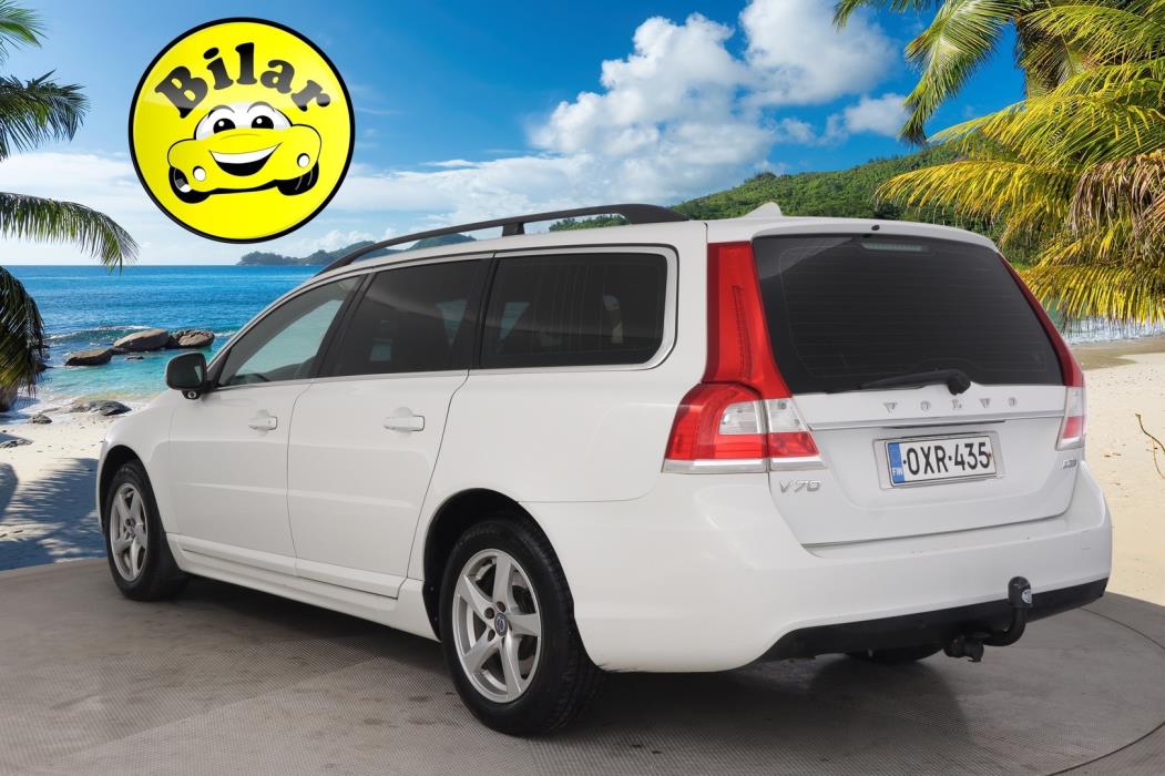 VOLVO V70 2015