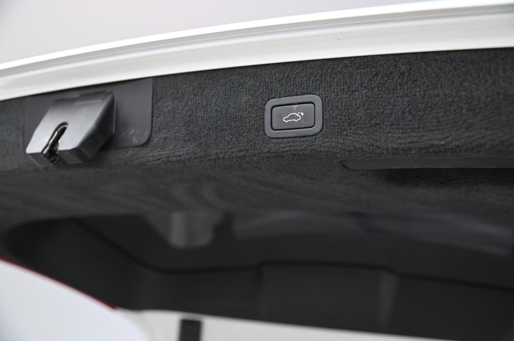 VOLVO V70 2015