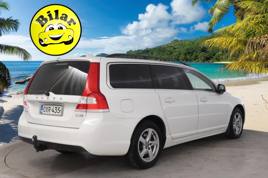 VOLVO V70 2015