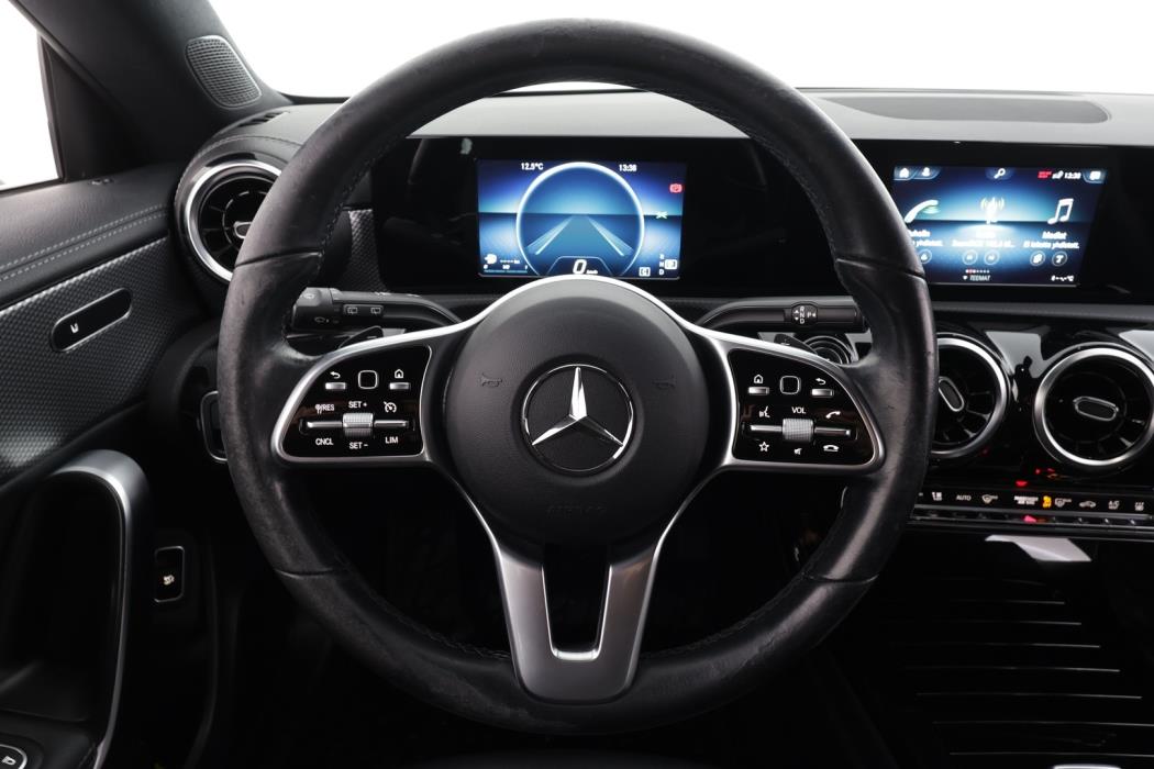 MERCEDES-BENZ CLA 2020