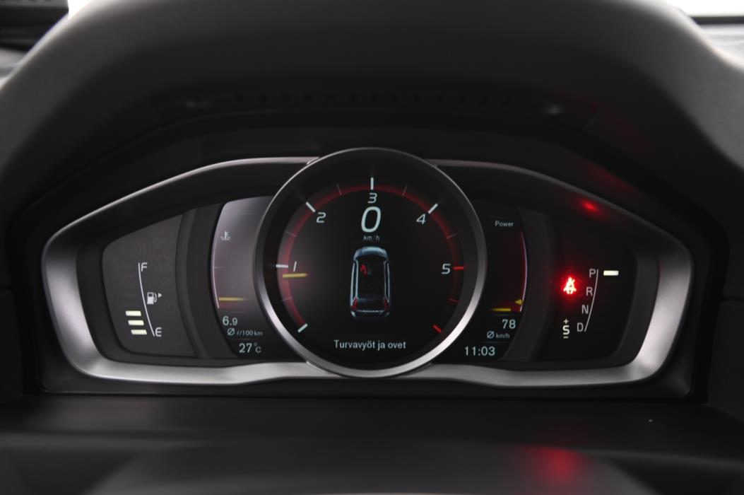 VOLVO V70 2016