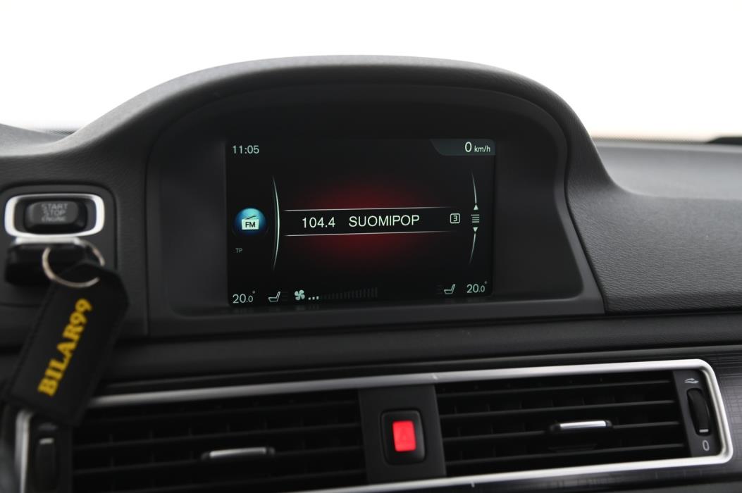 VOLVO V70 2016