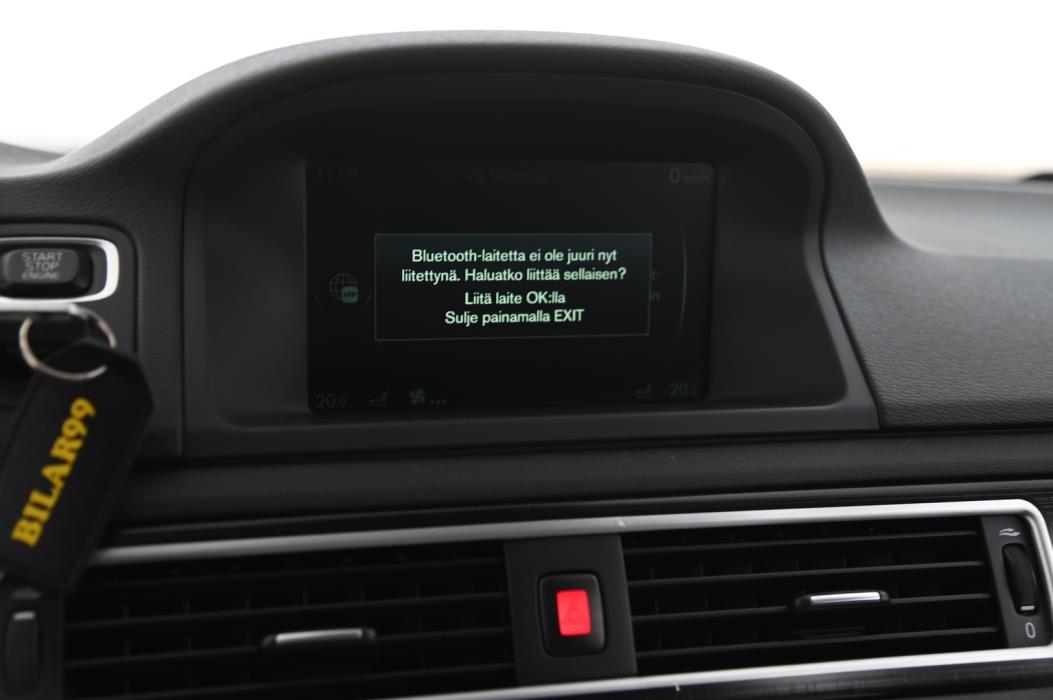 VOLVO V70 2016