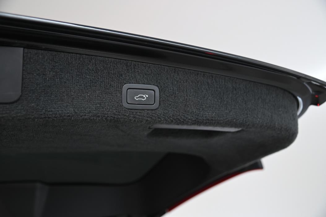 VOLVO V70 2016