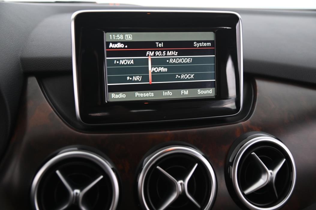 MERCEDES-BENZ B 2013