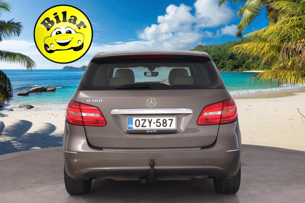 MERCEDES-BENZ B 2013