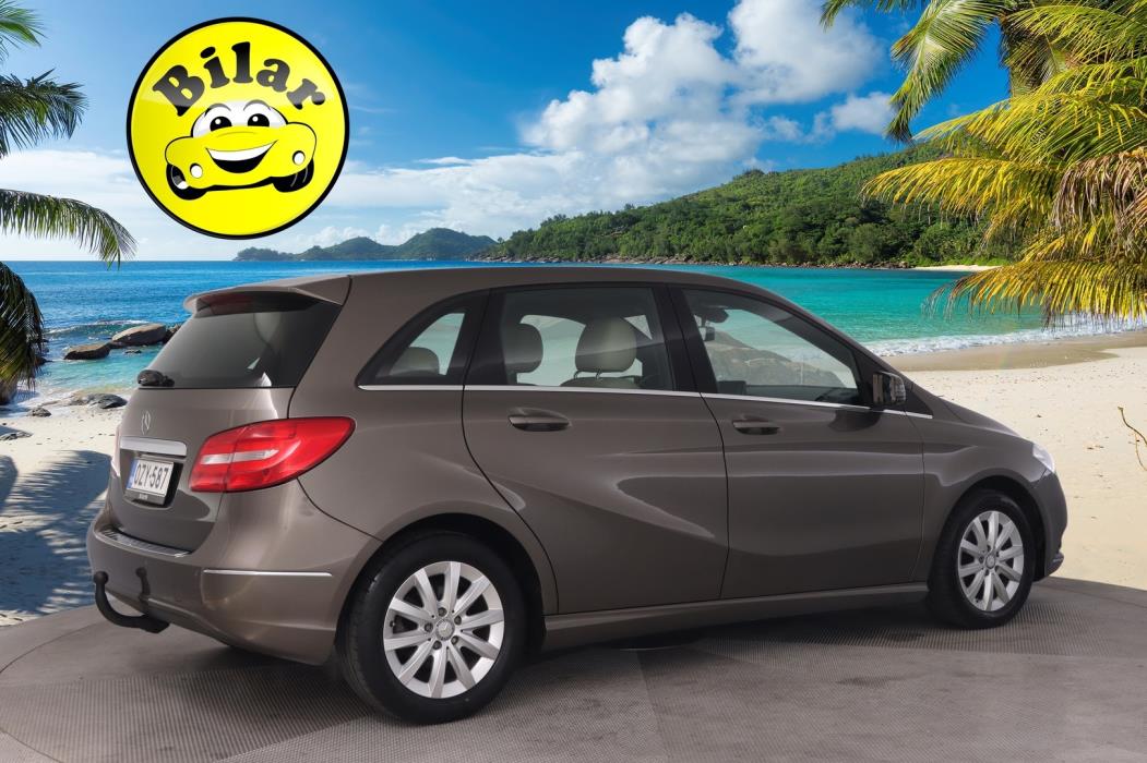 MERCEDES-BENZ B 2013