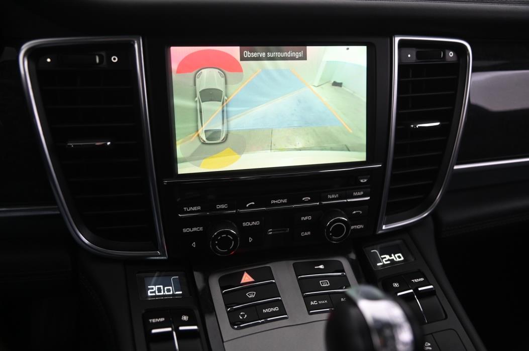 PORSCHE Panamera 2010