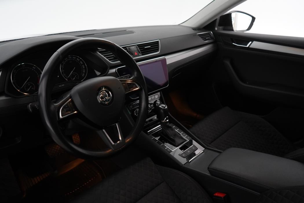 SKODA SUPERB 2018