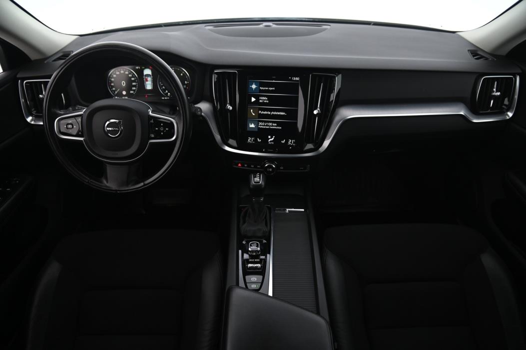 VOLVO V60 2020