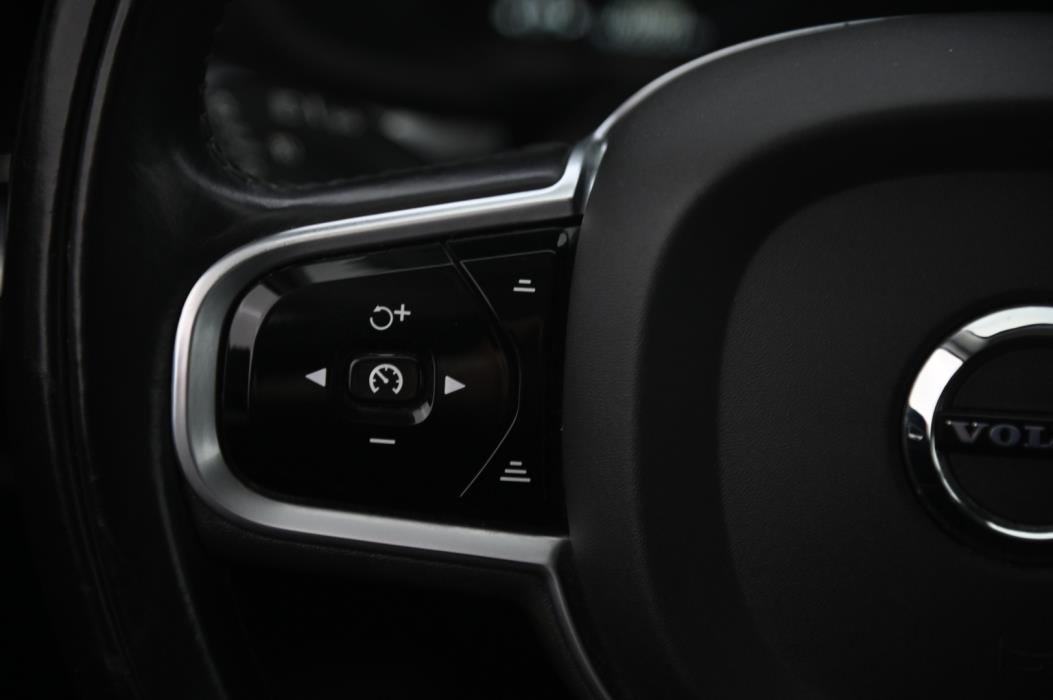 VOLVO V60 2020