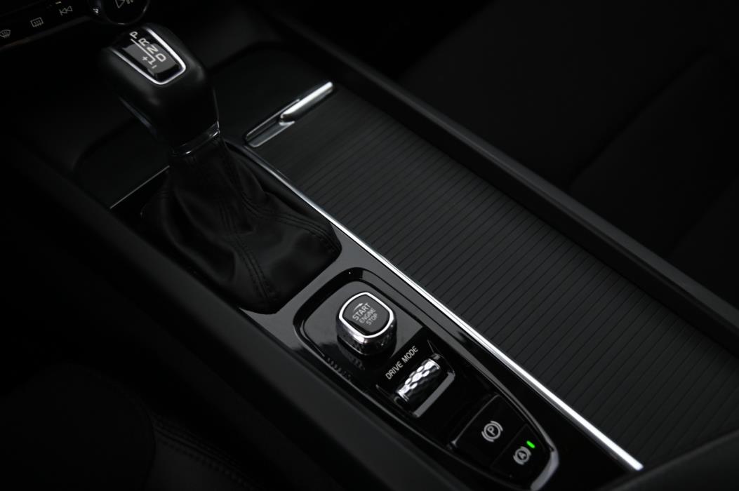 VOLVO V60 2020
