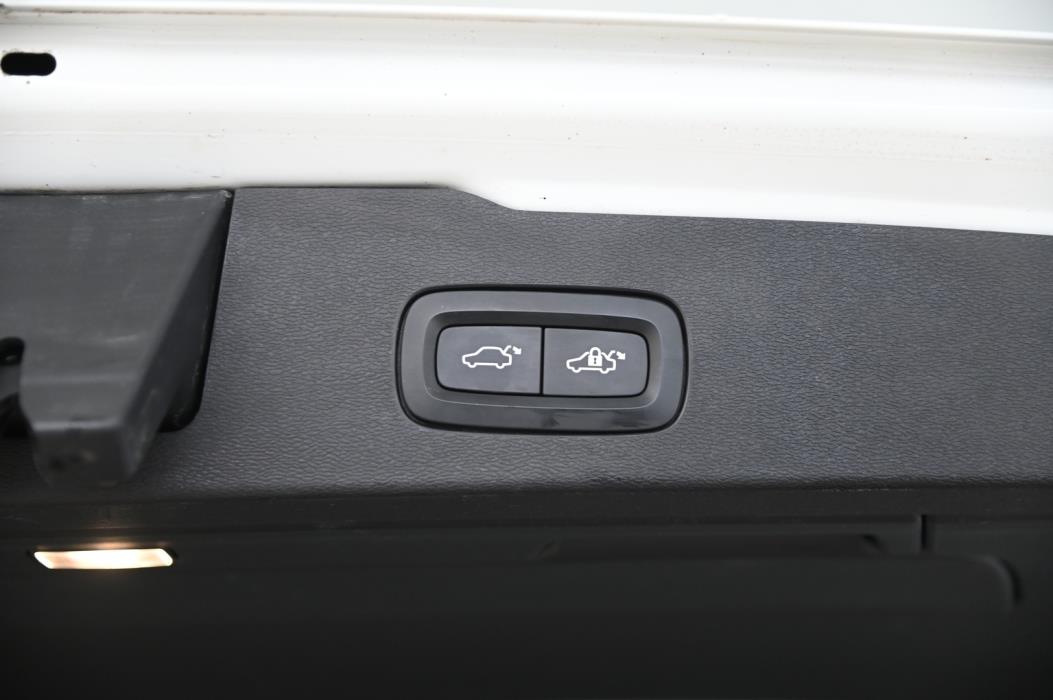 VOLVO V60 2020