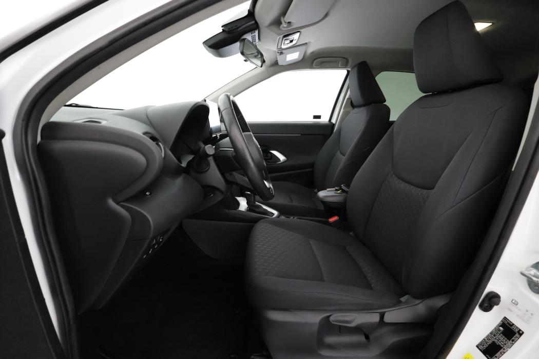 TOYOTA Yaris Cross 2024