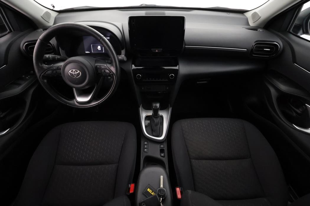TOYOTA Yaris Cross 2024