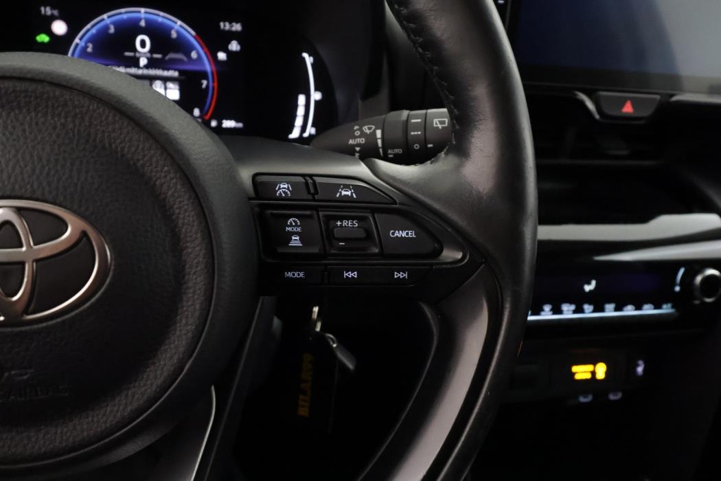 TOYOTA Yaris Cross 2024