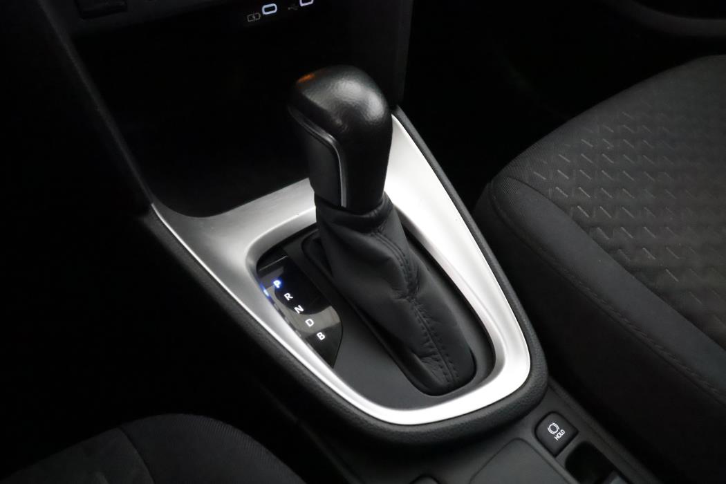 TOYOTA Yaris Cross 2024