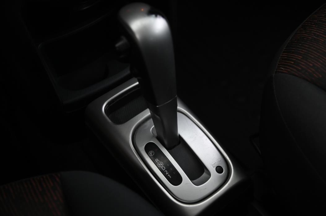 NISSAN Note 2010