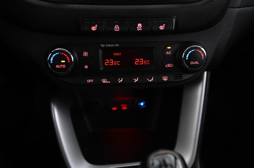 KIA cee'd 2013
