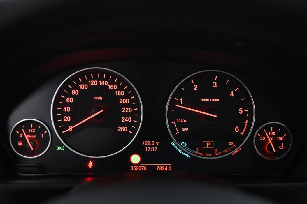 BMW 320 2012