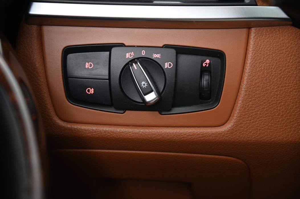 BMW 320 2012