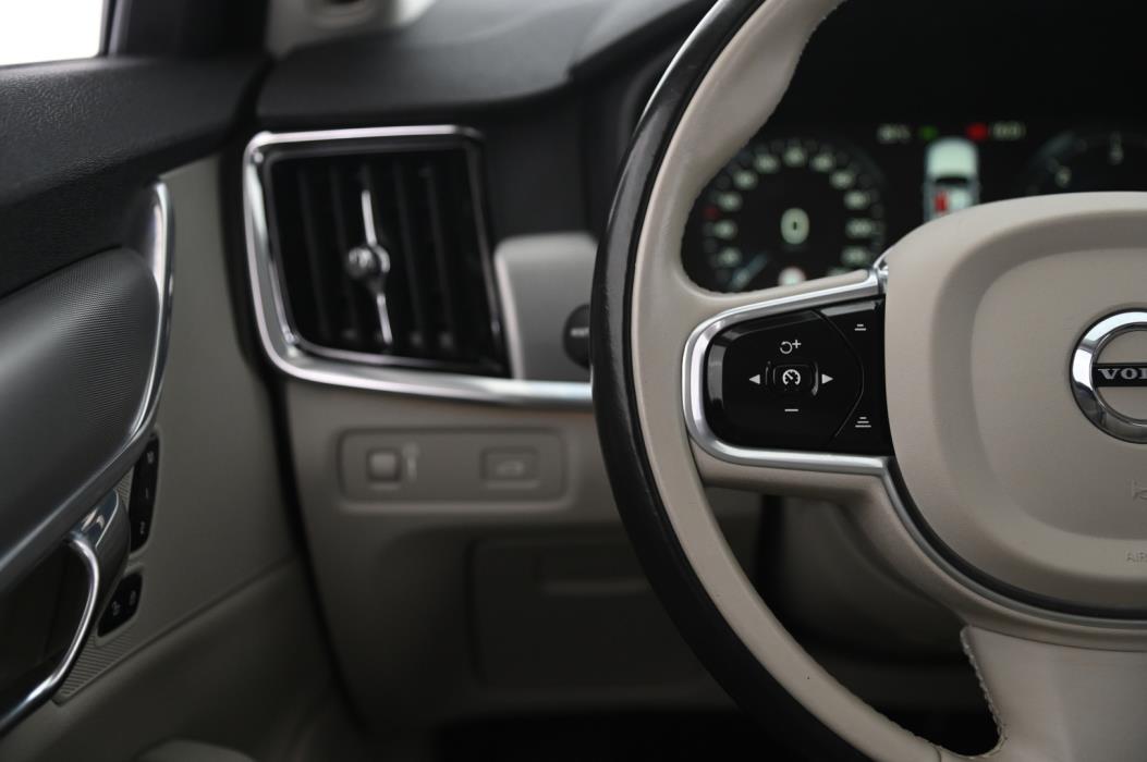 VOLVO S90 2017