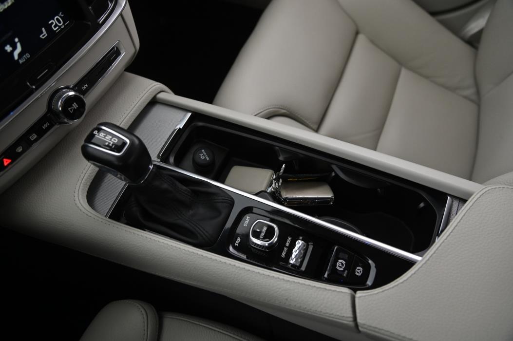 VOLVO S90 2017