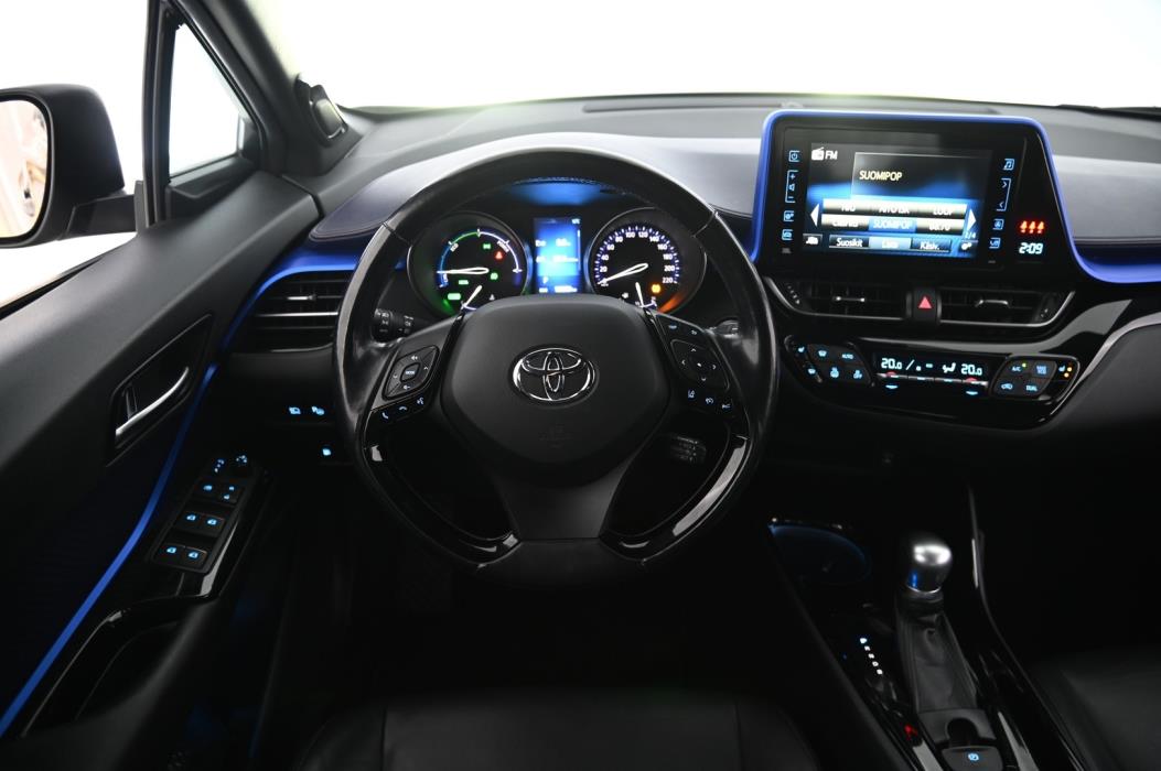 TOYOTA C-HR 2017